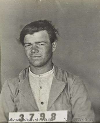 Kević Mario, hrvatski iseljenik, interniran u logoru Liverpool u Australiji za vrijeme Prvog svjetskog rata (Izvor: National Archives of Australia, https://recordsearch.naa.gov.au/SearchNRetrieve/Interface/ViewImage.aspx?B=200962736)