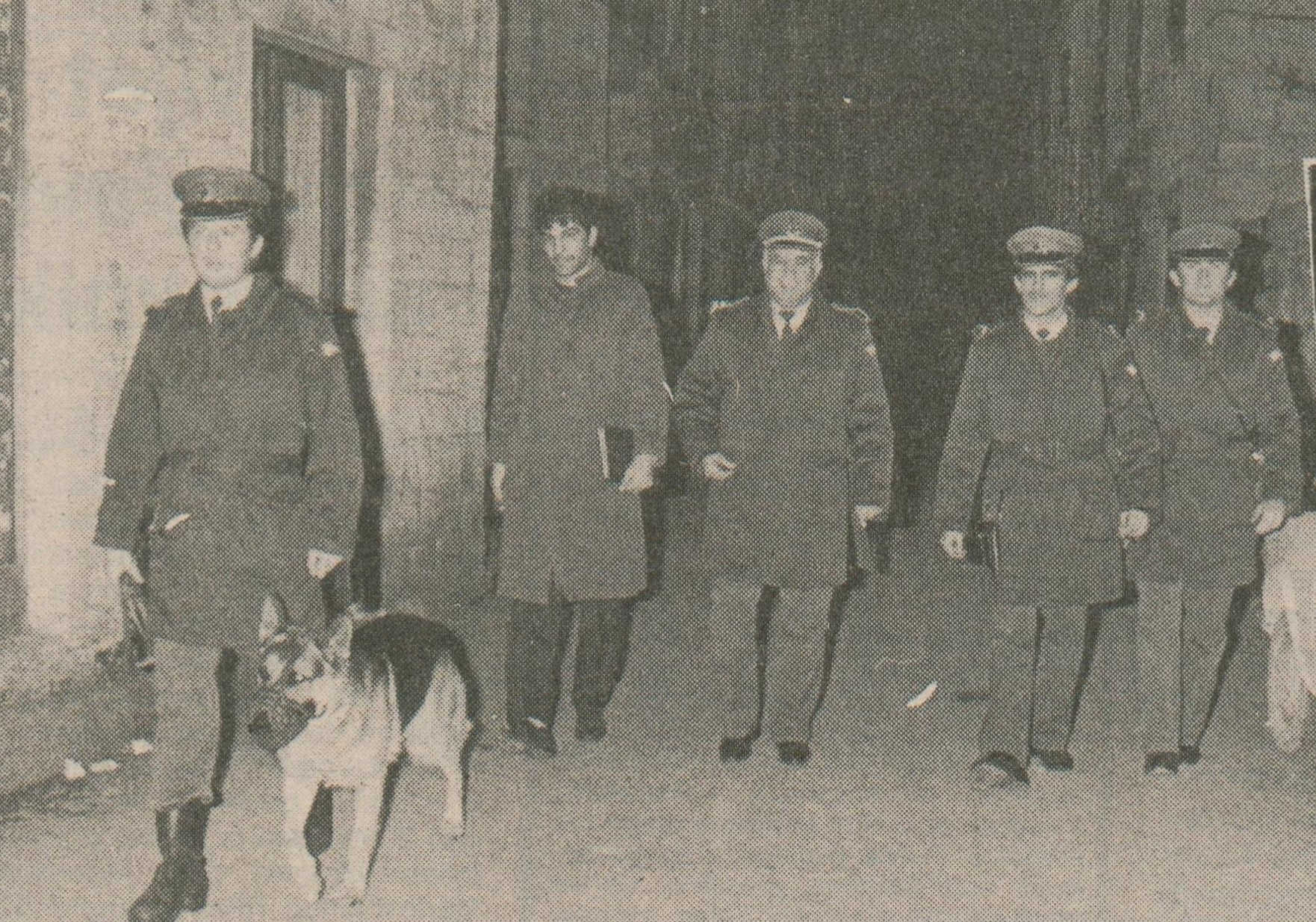 Noćna patrola milicije na splitskim ulicama početkom 1988. godine.(IZVOR: Slobodna Dalmacija, Split, 10. siječnja 1988.)